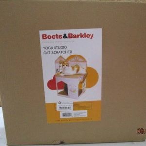 Boots and Barkley Yoga Studio House Cat Scratcher